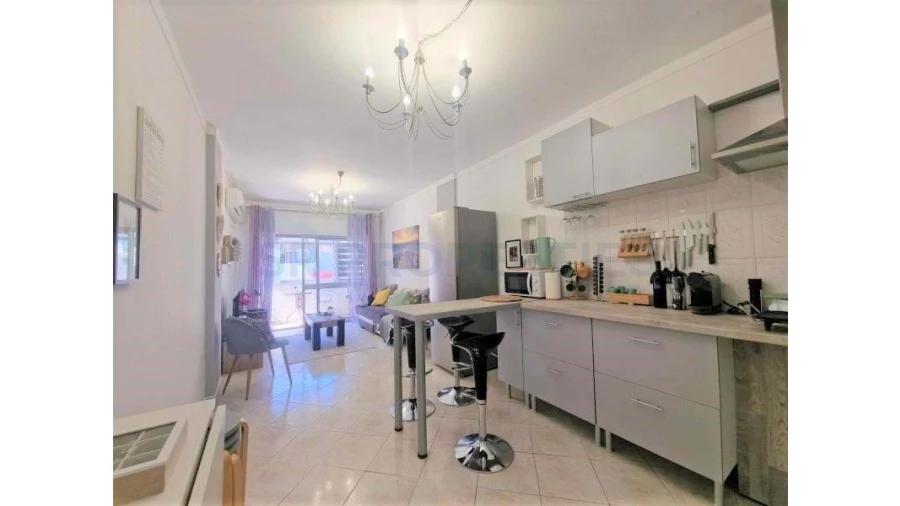 Apartamento T1 para Venda em Quarteira Foto 4