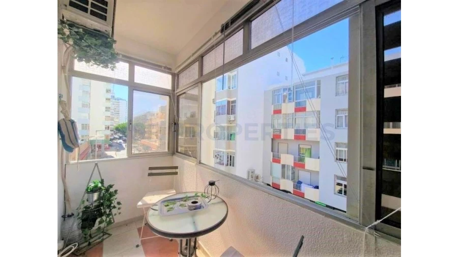 Apartamento T1 para Venda em Quarteira Foto 16