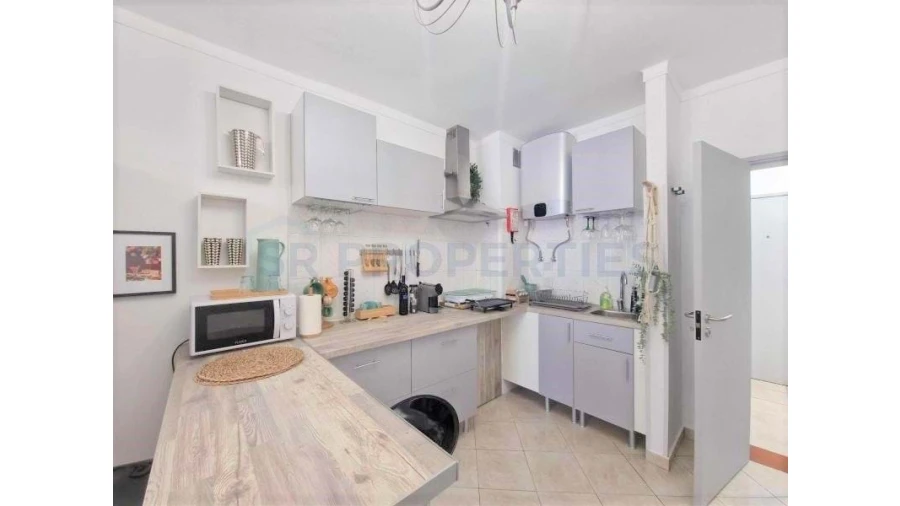 Apartamento T1 para Venda em Quarteira Foto 3