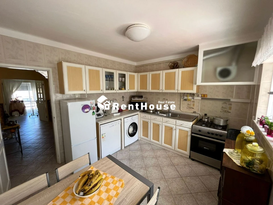 Apartamento T4 para Venda em Alhadas Foto 9