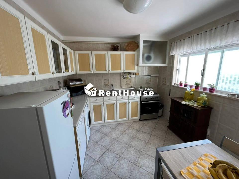 Apartamento T4 para Venda em Alhadas Foto 10