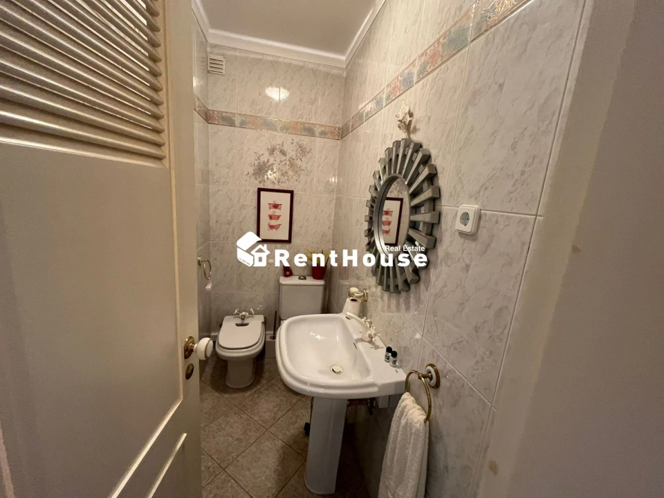 Apartamento T4 para Venda em Alhadas Foto 12