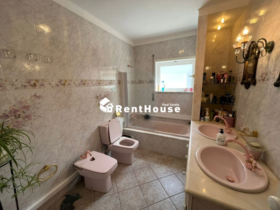 Apartamento T4 para Venda em Alhadas Foto 14