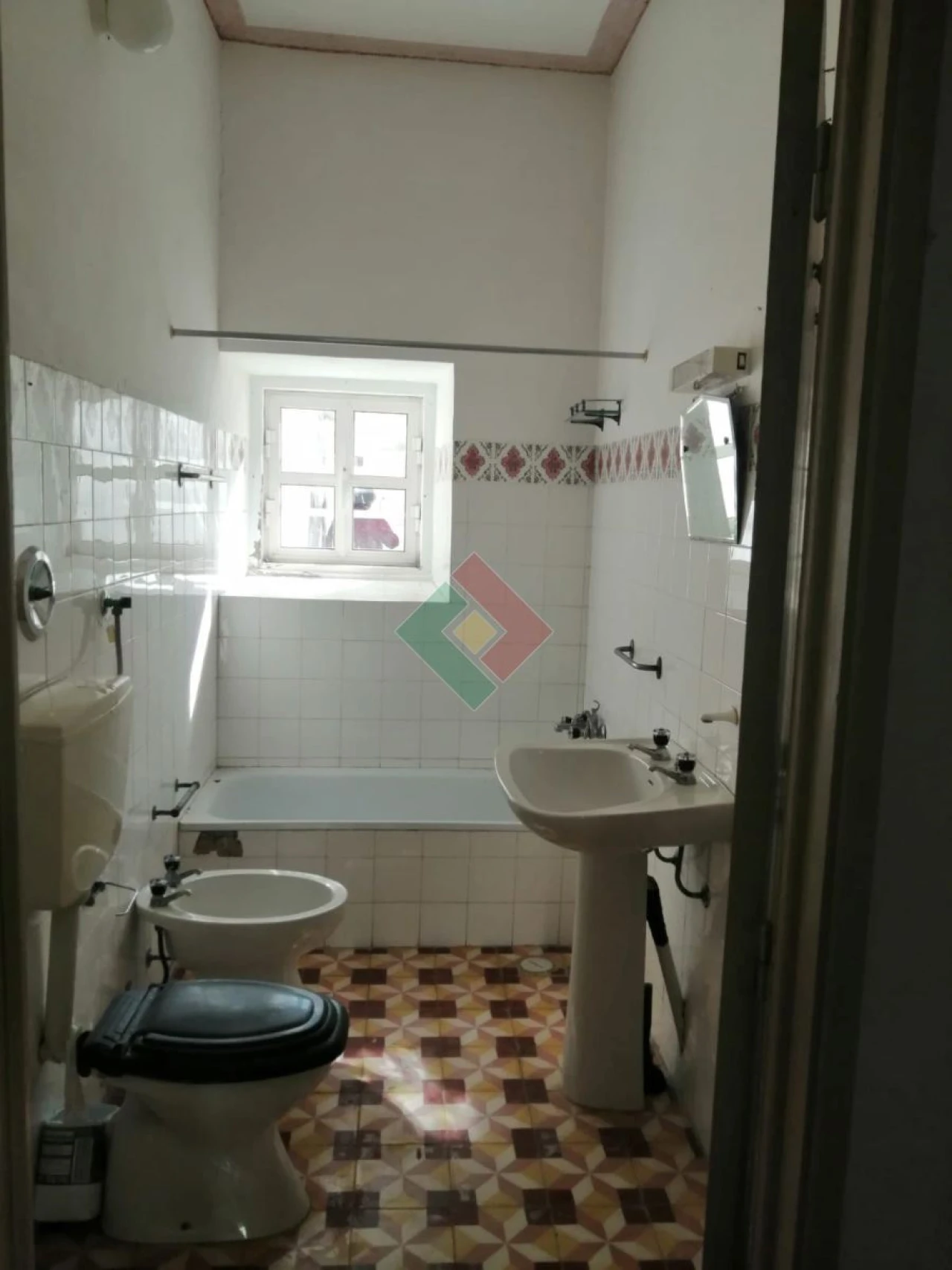 Moradia T3 para Venda em Assunção, Ajuda, Salvador e Santo Ildefonso Foto 4