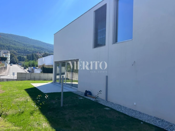 Moradia T3 para Venda em Nogueira, Fraião e Lamaçães Foto 20