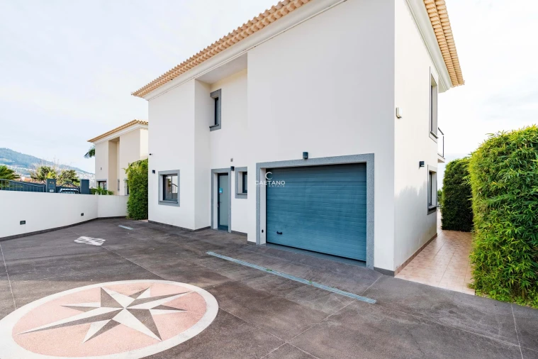 Moradia T3 para Venda em Estreito da Calheta Foto 8