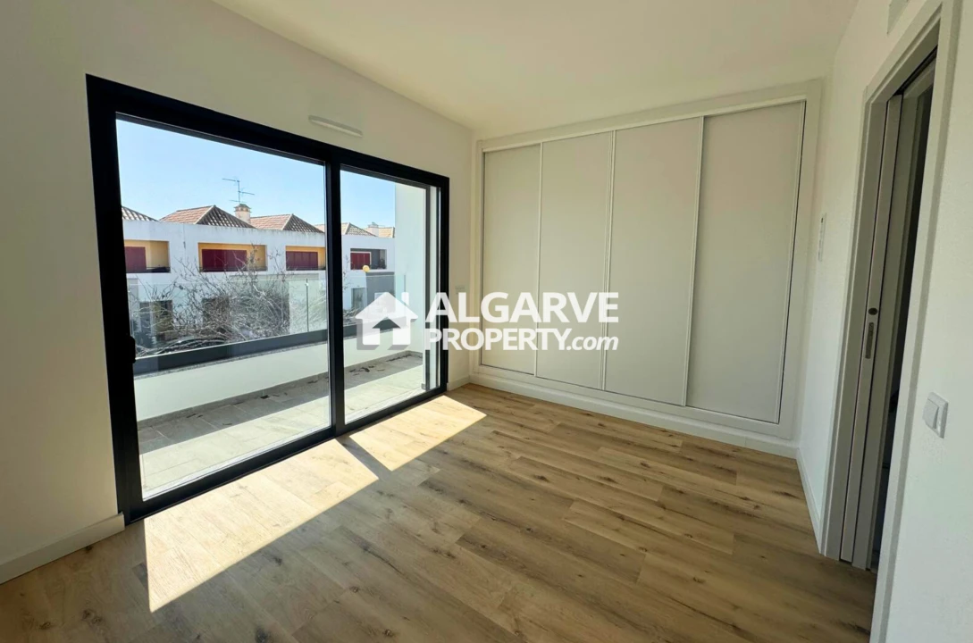 Moradia T2 para Venda em Tavira (Santa Maria e Santiago) Foto 4