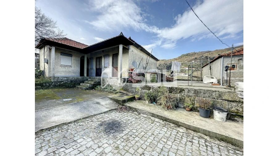 Quinta T5 para Venda em Santa Marinha do Zezere Foto 2