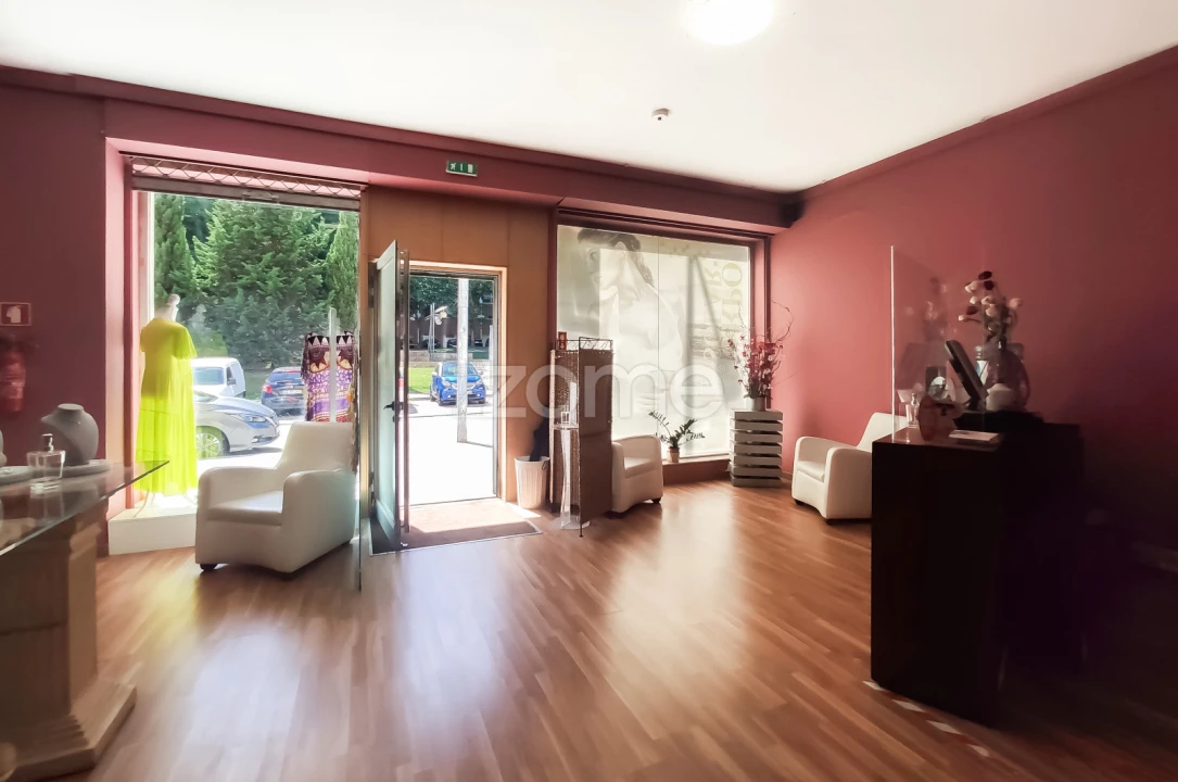 Negócio para Venda em Cidade da Maia Foto 5