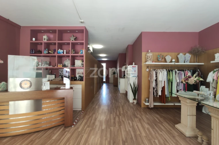 Negócio para Venda em Cidade da Maia Foto 1