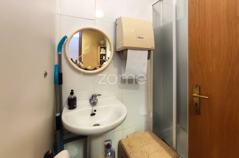 Negócio para Venda em Cidade da Maia Foto 12