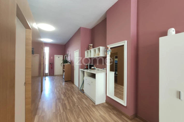 Negócio para Venda em Cidade da Maia Foto 5