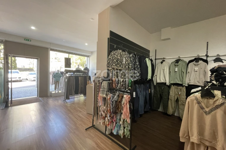 Negócio para Venda em Cidade da Maia Foto 6