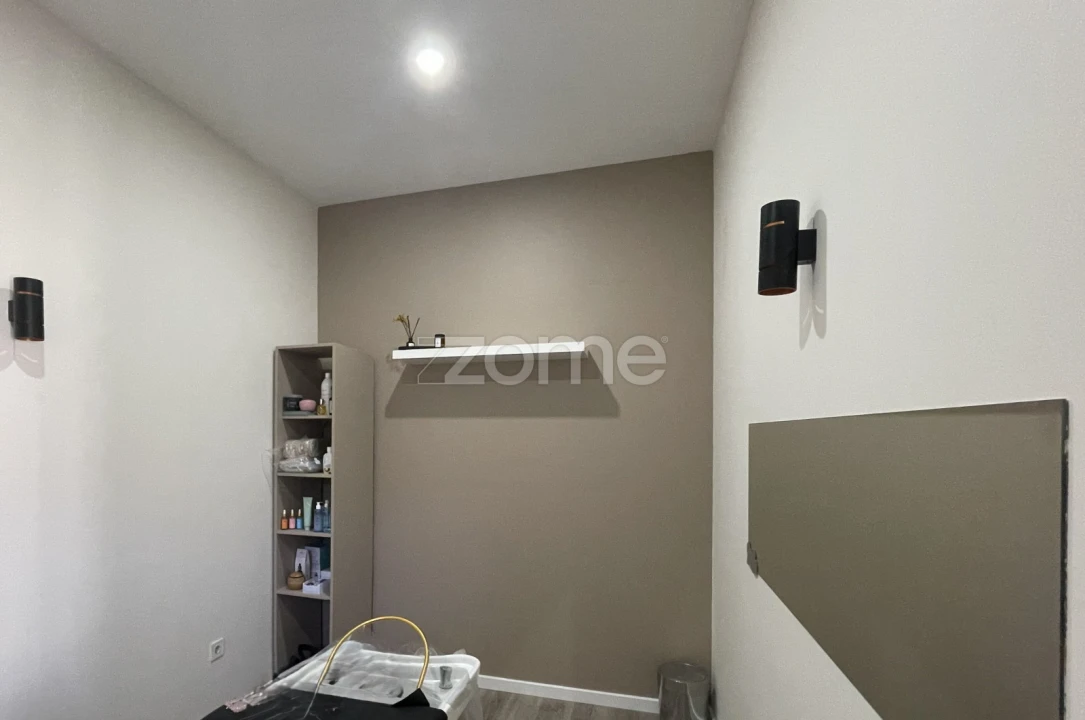 Negócio para Venda em Cidade da Maia Foto 12