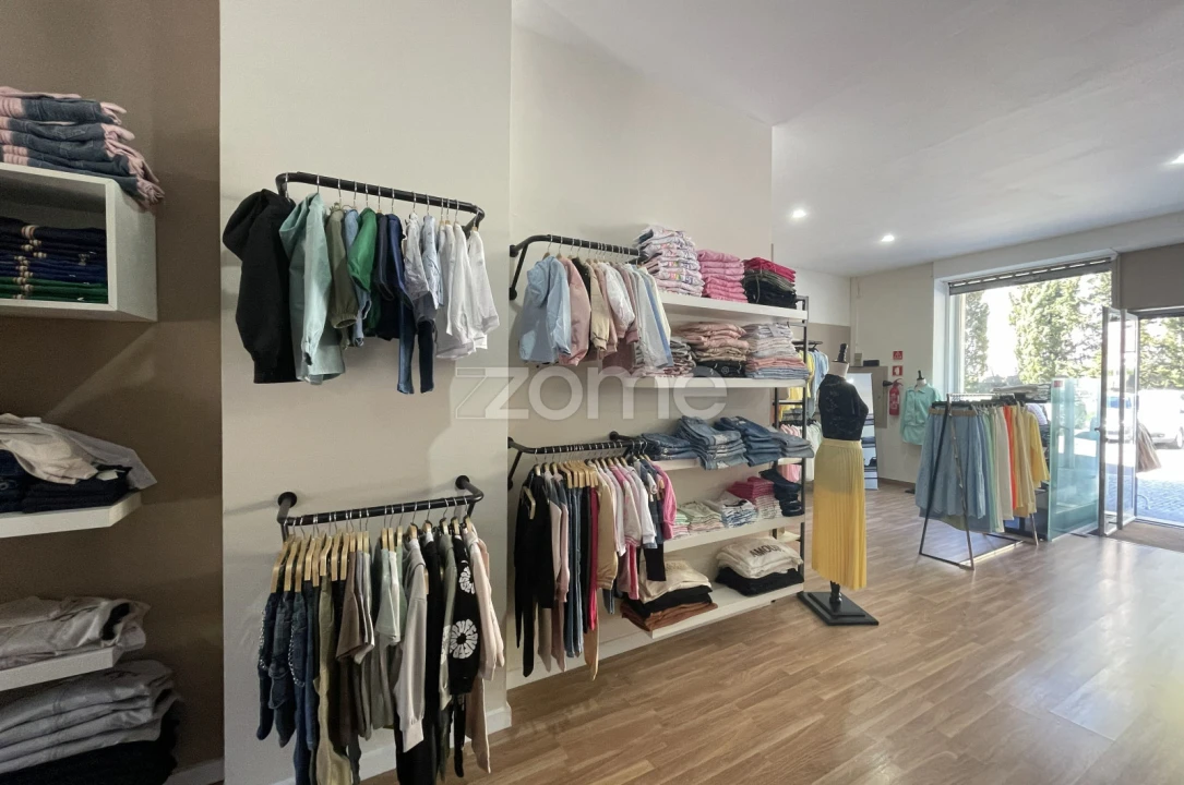 Negócio para Venda em Cidade da Maia Foto 7