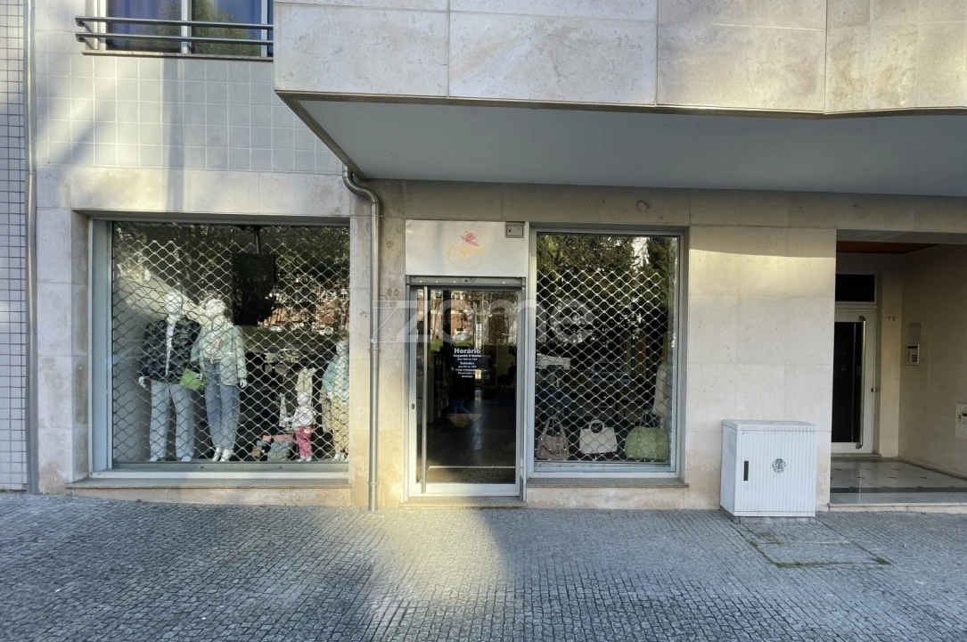 Negócio para Venda em Cidade da Maia Foto 1