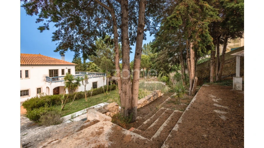 Moradia T5 para Venda em Carvoeira Foto 10