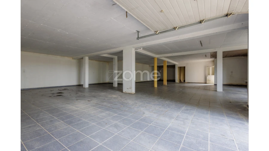 Moradia T5 para Venda em Carvoeira Foto 22