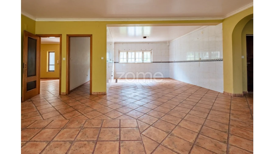 Moradia T5 para Venda em Carvoeira Foto 13