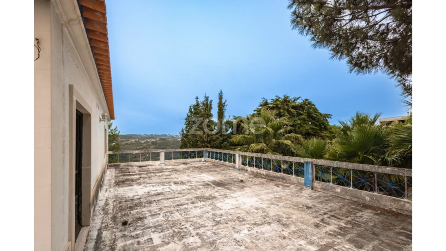 Moradia T5 para Venda em Carvoeira Foto 1