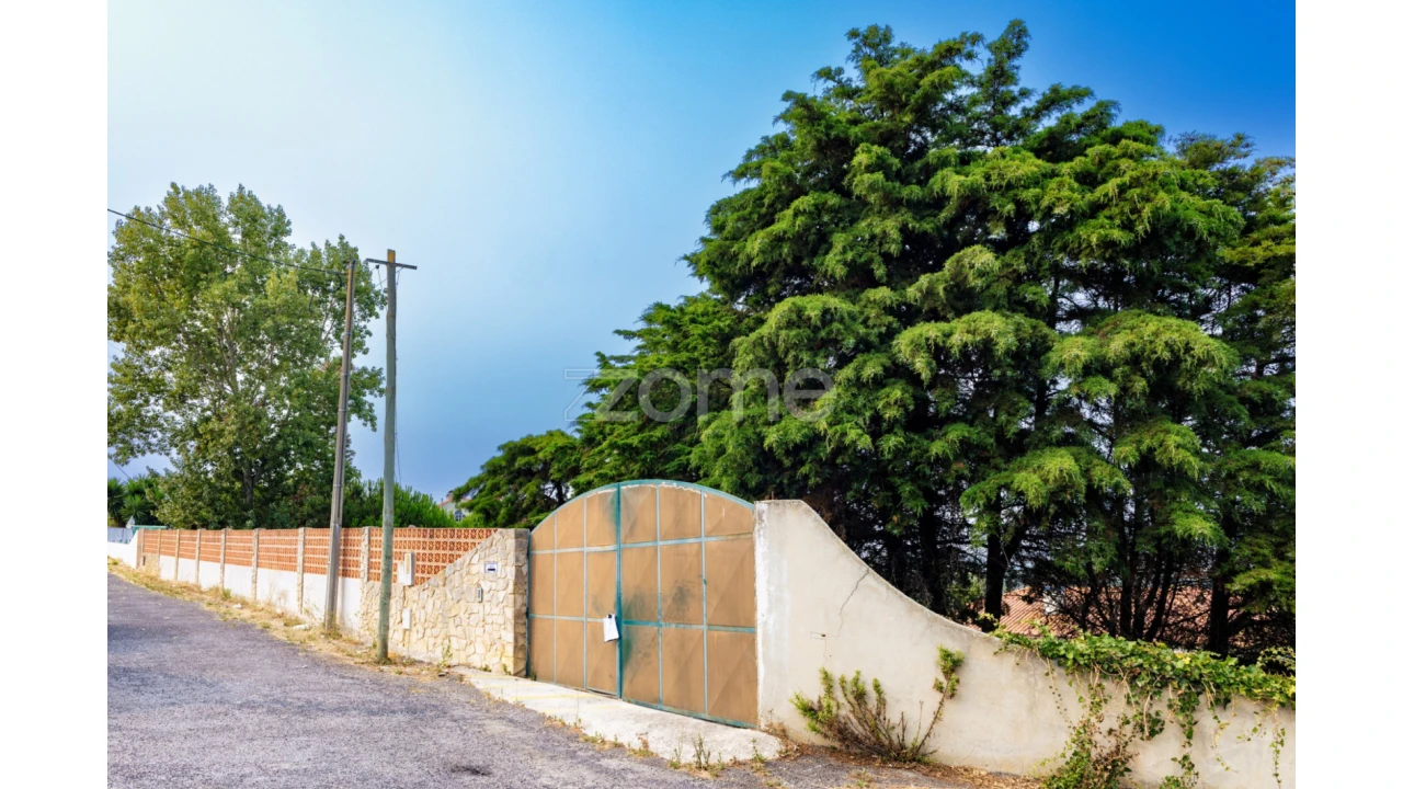 Moradia T5 para Venda em Carvoeira Foto 8