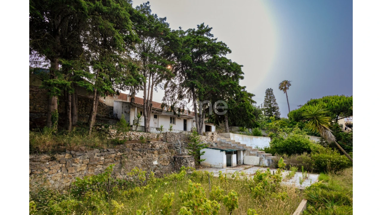 Moradia T5 para Venda em Carvoeira Foto 9