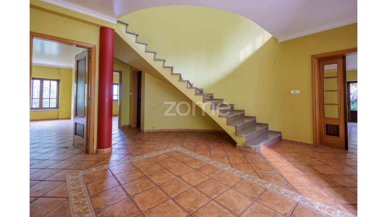 Moradia T5 para Venda em Carvoeira Foto 15