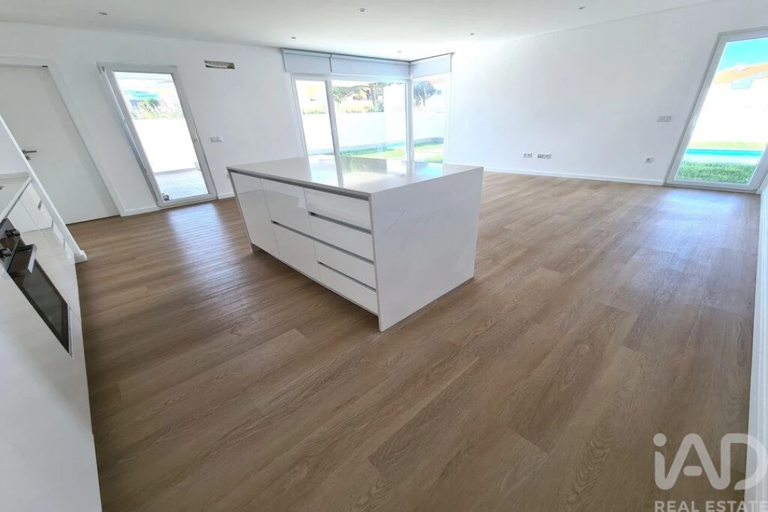 Moradia T3 para Venda em Tornada e Salir do Porto Foto 9