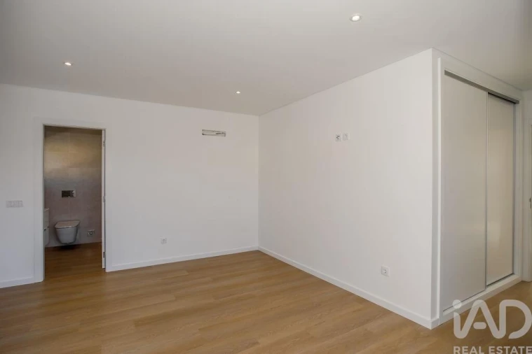 Moradia T3 para Venda em Tornada e Salir do Porto Foto 12