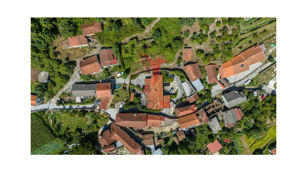 Moradia T3 para Venda em Bouro (Santa Maria) Foto 1