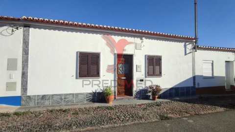 Moradia T3 para Venda em Trigaches e São Brissos