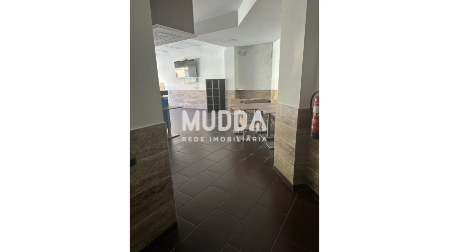 Loja para Venda em Santa Maria da Feira, Travanca, Sanfins e Espargo Foto 9