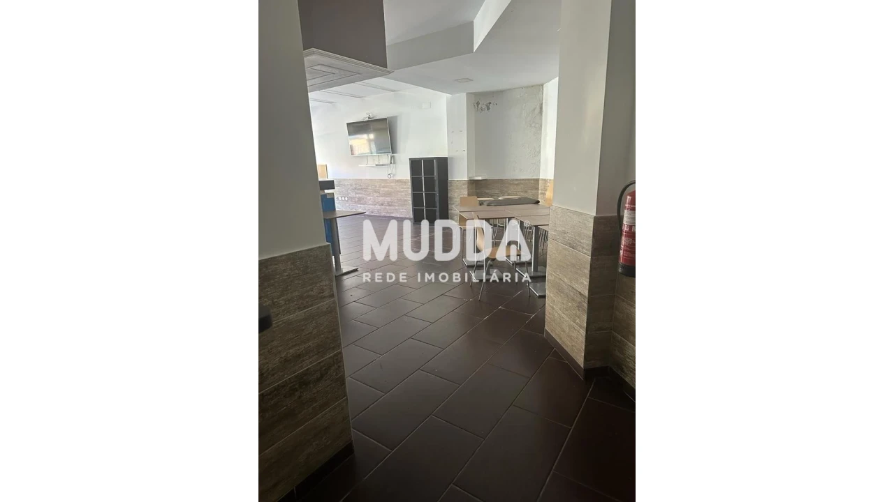 Loja para Venda em Santa Maria da Feira, Travanca, Sanfins e Espargo Foto 9