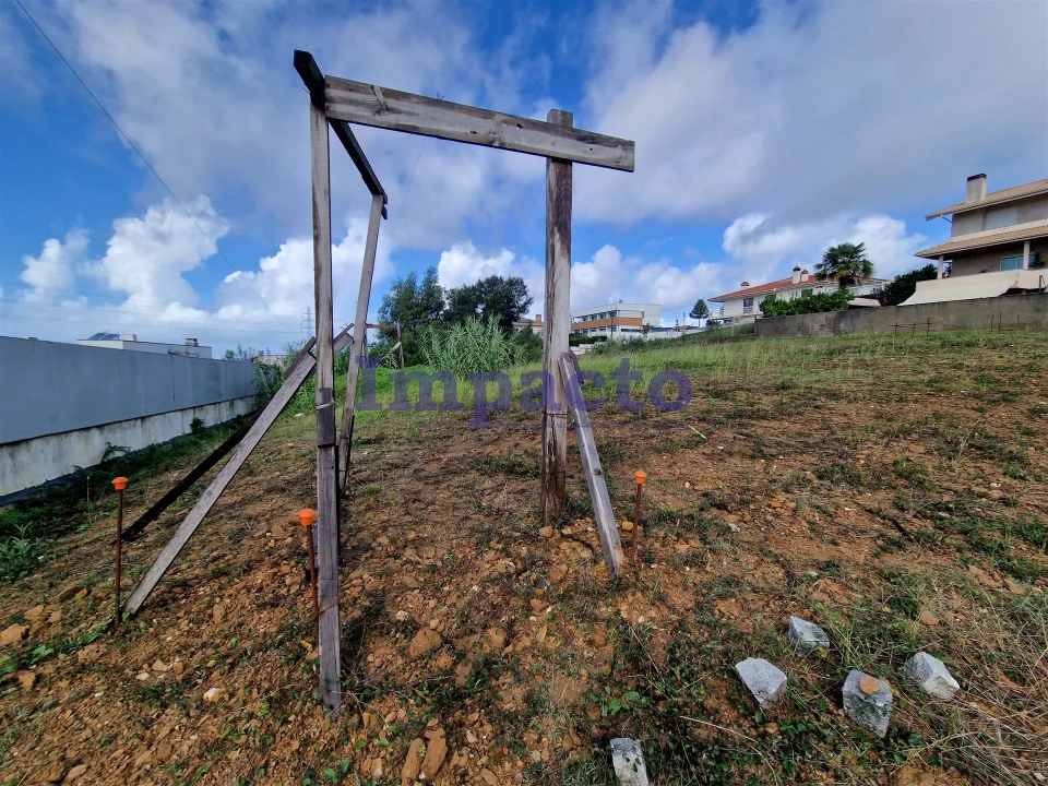 Terreno para Venda em Escapães Foto 12