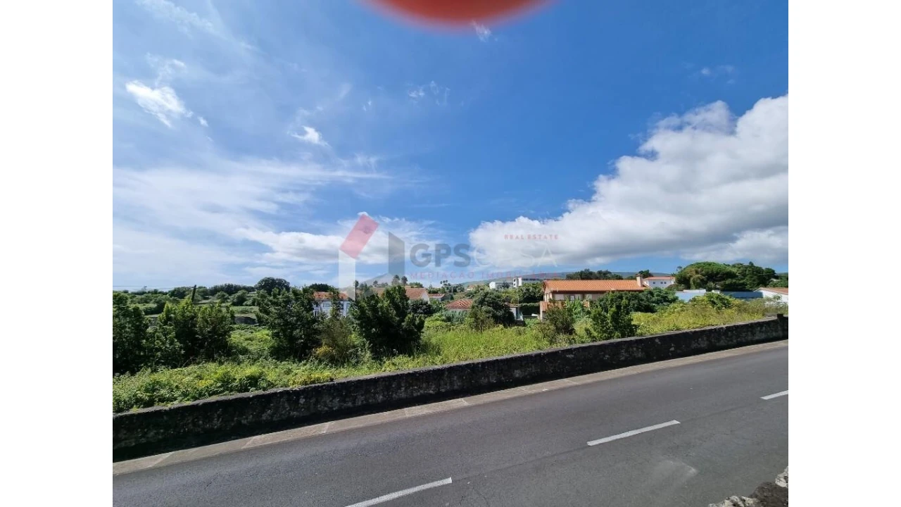 Terreno para Venda em Praia da Vitoria (Santa Cruz) Foto 6