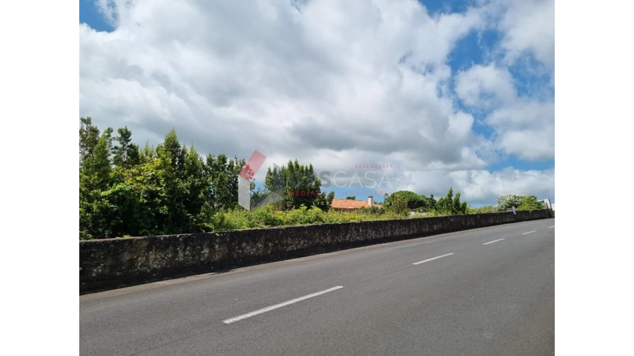 Terreno para Venda em Praia da Vitoria (Santa Cruz) Foto 8
