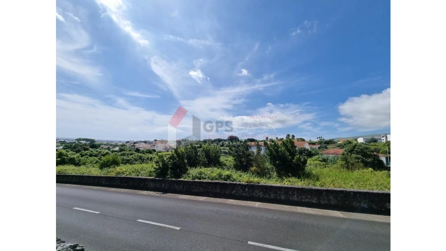 Terreno para Venda em Praia da Vitoria (Santa Cruz) Foto 5