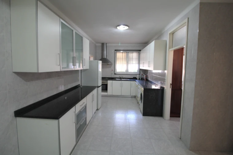 Quarto para Arrendamento em Creixomil Foto 3