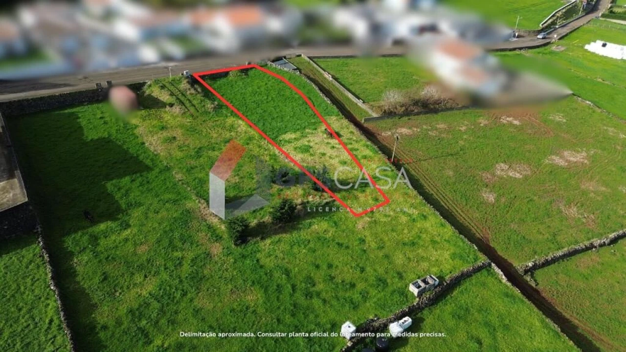 Terreno para Venda em Praia da Vitoria (Santa Cruz) Foto 5