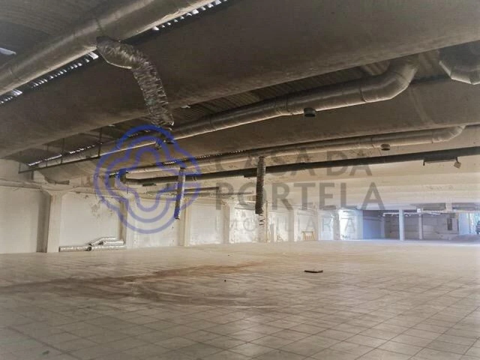 Armazém para Venda em Ramalde Foto 10