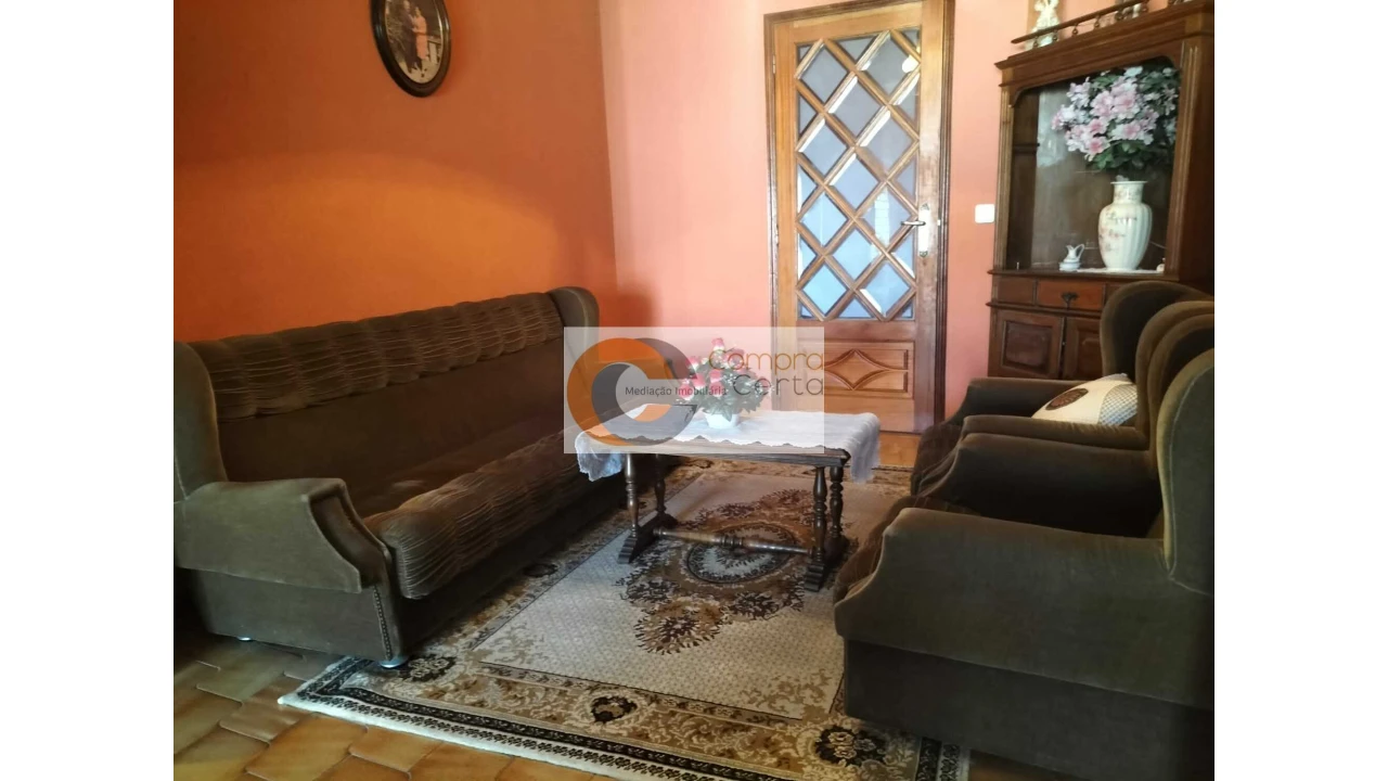 Moradia T3 para Venda em Caldelas Foto 17