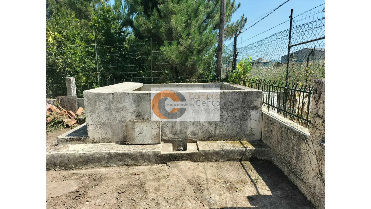 Moradia T3 para Venda em Caldelas Foto 11