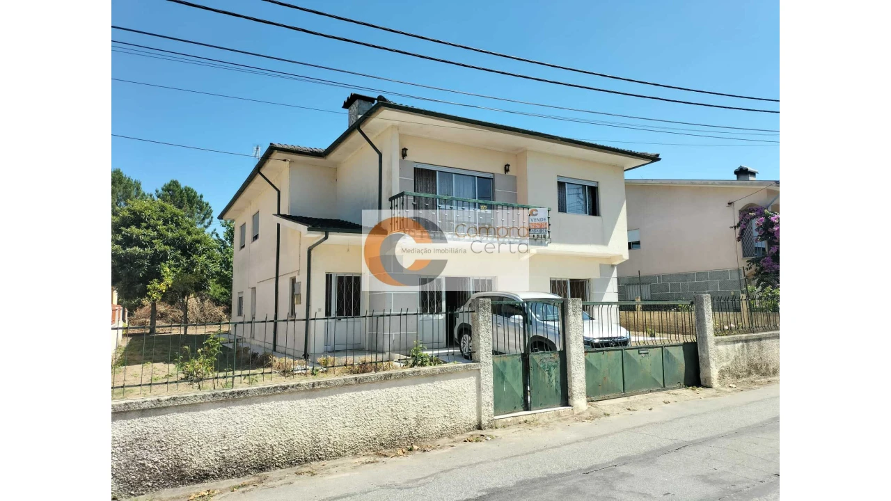 Moradia T3 para Venda em Caldelas Foto 1