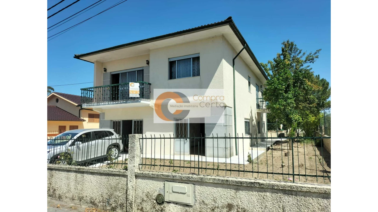 Moradia T3 para Venda em Caldelas Foto 2