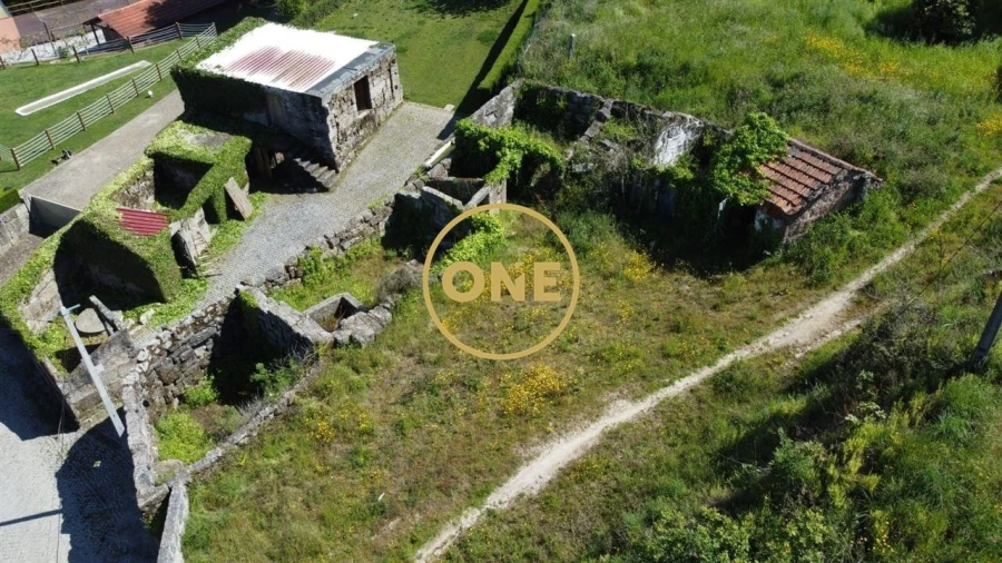 Moradia T3 para Venda em Recezinhos (São Mamede) Foto 13