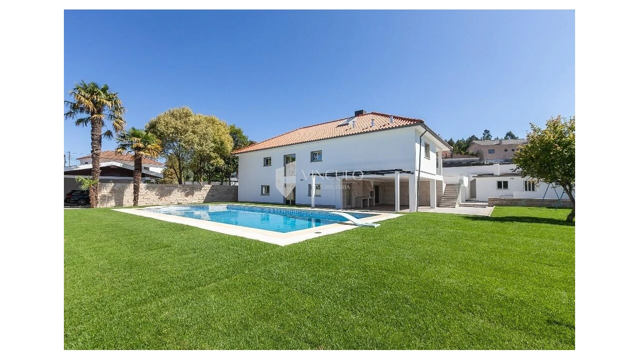 Moradia T5 para Venda em Fafe Foto 1