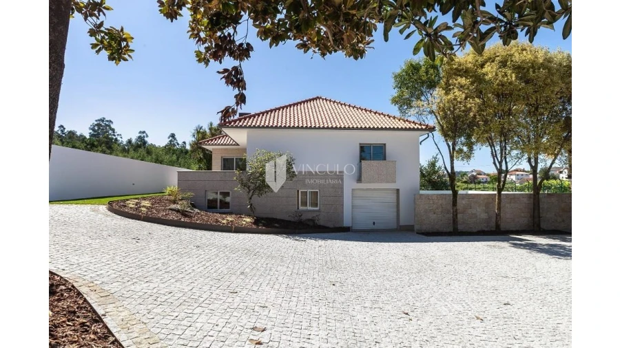 Moradia T5 para Venda em Fafe Foto 13