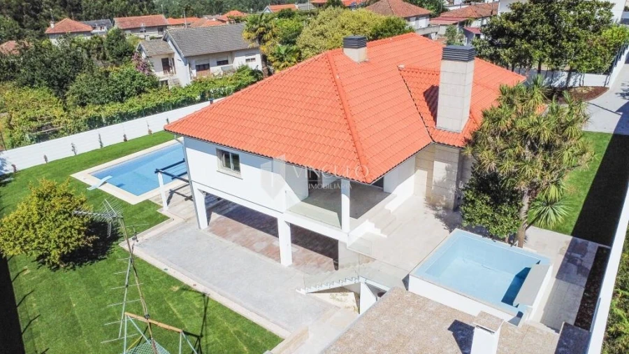 Moradia T5 para Venda em Fafe Foto 2