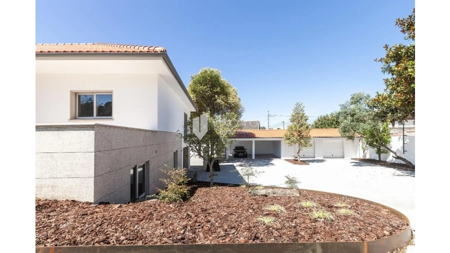 Moradia T5 para Venda em Fafe Foto 4