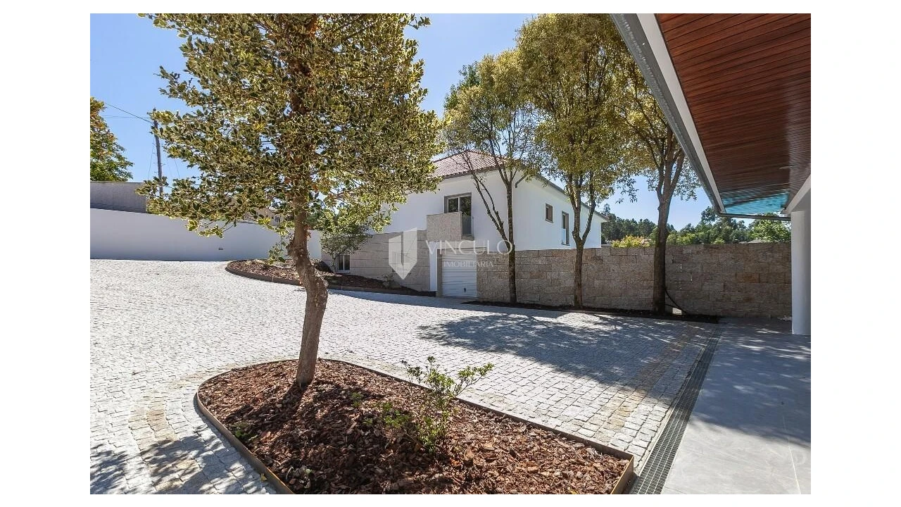 Moradia T5 para Venda em Fafe Foto 14